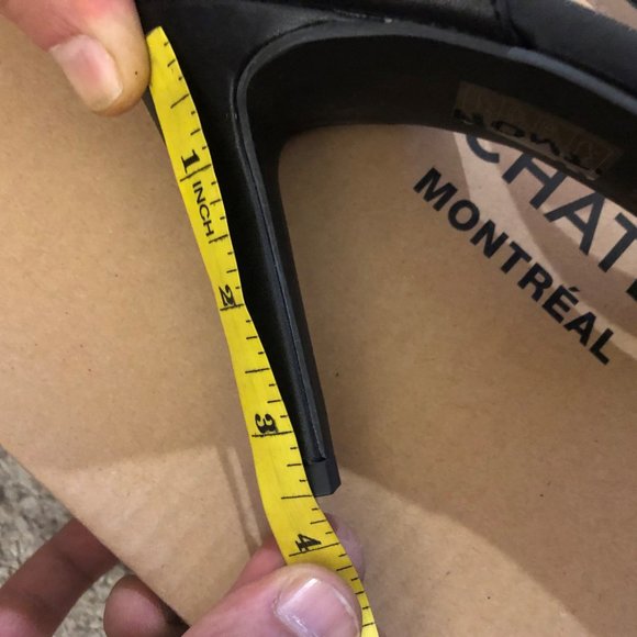 Leather Brand New Le Chateau  leather heels - Picture 8 of 9